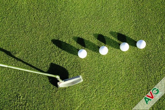 10mm Tinggi Tumpukan Rumput Buatan Golf Alami / Golf Indoor Puting Green 2