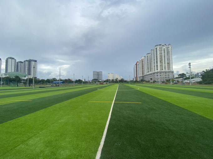 Karpet Rumput Sepak Bola Buatan Tinggi 40mm Tahan Aus 0