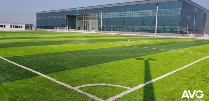 Kekakuan Yang Baik 45mm Tinggi Sepak Bola Rumput Buatan Multi Arah Untuk Bola Bergulir 0