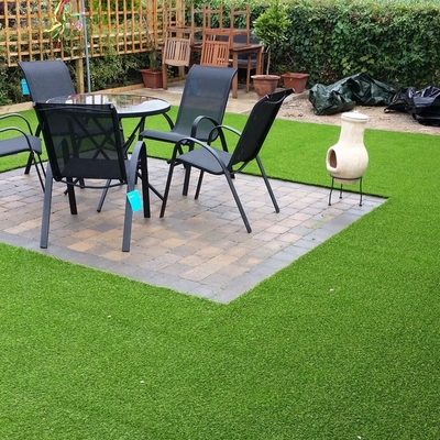 50mm High Density Green Grass Plastik Karpet Taman Lansekap pemasok