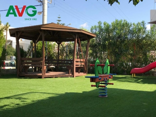 40mm Taman Warna Hijau Rumput Buatan Sintetis Dalam Ruangan Plastik Rumput Lansekap pemasok