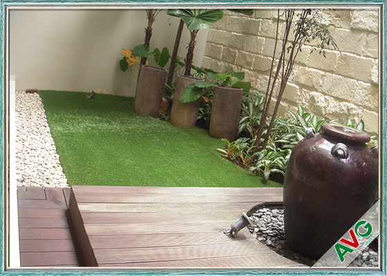 Field Green / Apple Green Garden Artificial Grass With Soft Feeling Waterproof pemasok